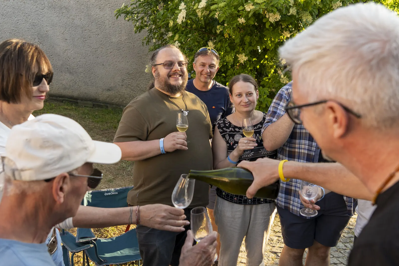 Derfla open cellars, with friends