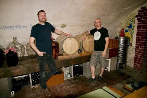 Ve sklepě u vinaře